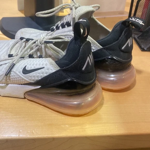 Used - Picture 3 of 4